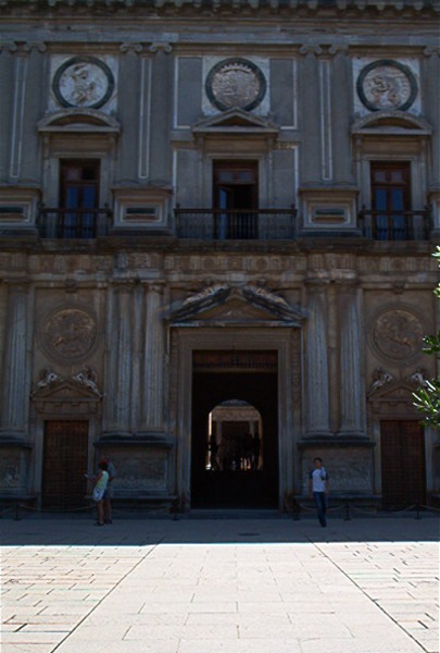 Palacio_de_carlos_v