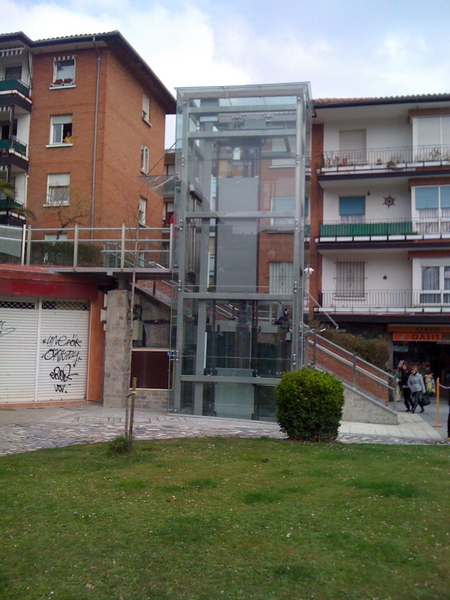 LibreDeBarreras.es - DOS  ASCENSORES EN VILLAMONTE Img_2138